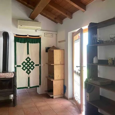 Una Casetta Nel Bosco בית נופש